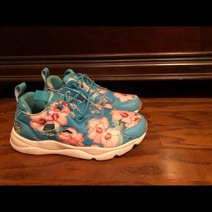 Reebok Floral Woman’s sneakers